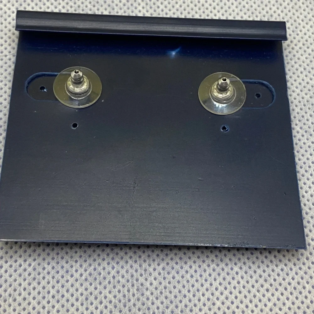 Givenchy Dangle Ear Rings - Picture 4 of 5